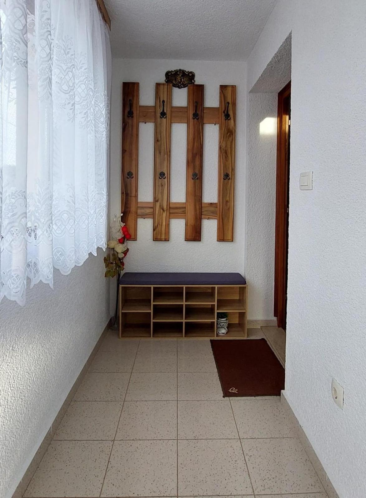 Vila Kuca Za Odmor Boki Gospić Exteriér fotografie