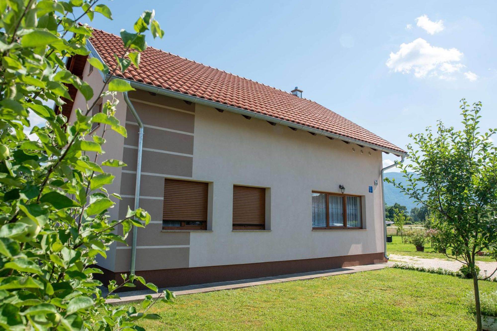 Vila Kuca Za Odmor Boki Gospić Exteriér fotografie