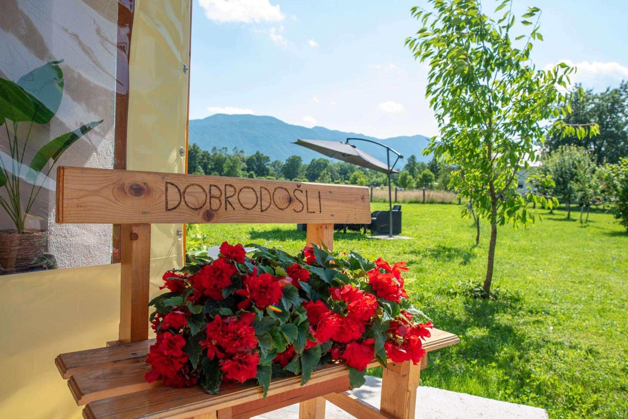 Vila Kuca Za Odmor Boki Gospić Exteriér fotografie