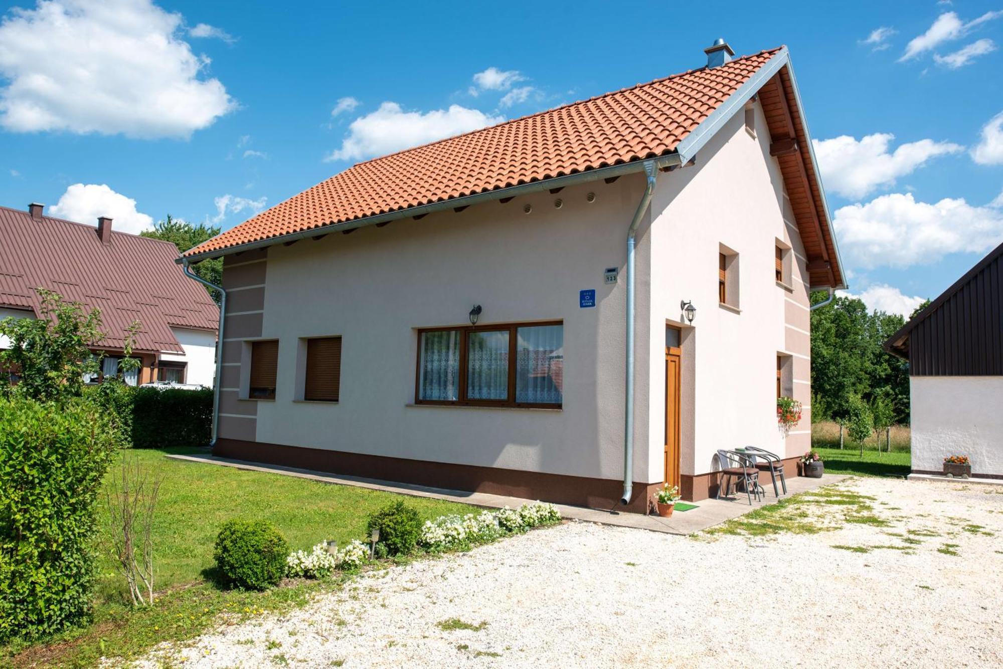 Vila Kuca Za Odmor Boki Gospić Exteriér fotografie
